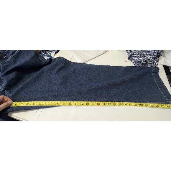 Liz Claiborne Woman’s Jeans Trouser Fit Size 12 Blue Denim 100% Cotton Wide Leg - Picture 8 of 9